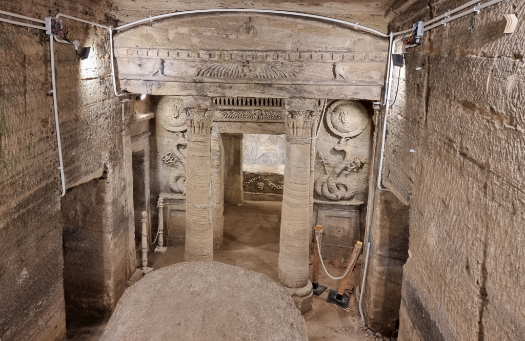 Catacombs-Kom-El-Shoqafa
