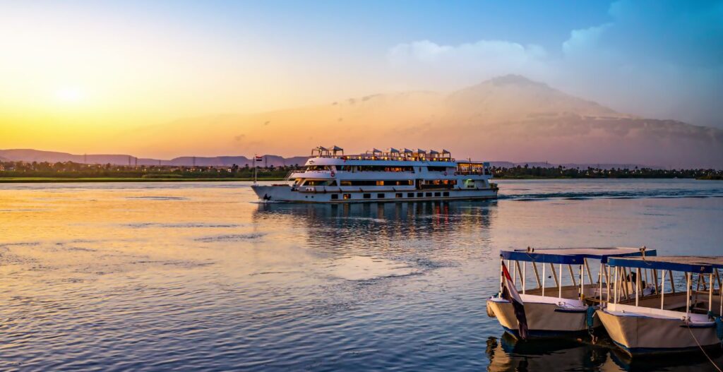 Nile Cruises Between Luxor and Aswan